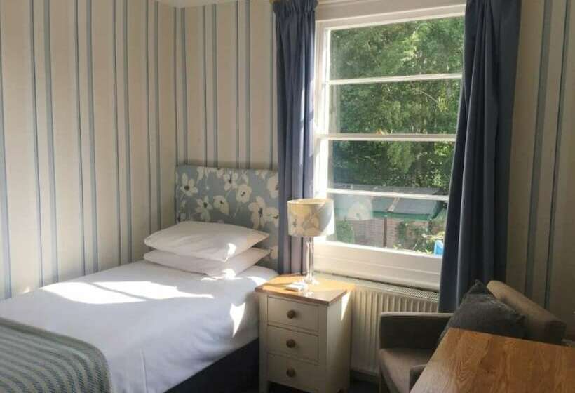 تختخواب و صبحانه The Abbey Town House   Cheltenham