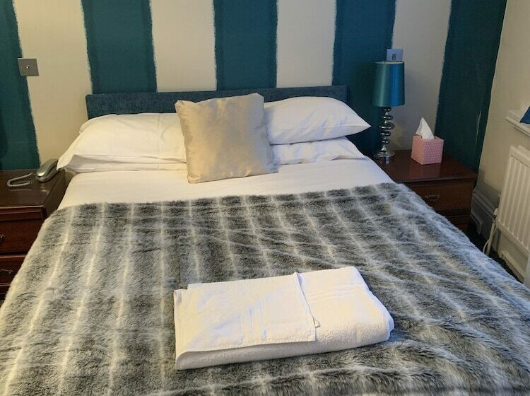 تختخواب و صبحانه The Carlton