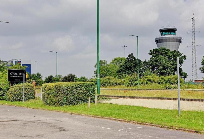 تختخواب و صبحانه The Gables Hotel, Birmingham Airport