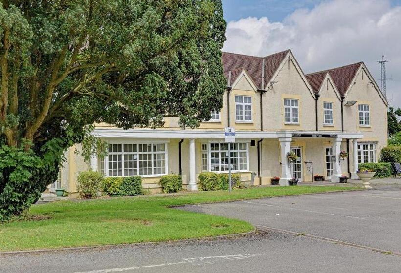 تختخواب و صبحانه The Gables Hotel, Birmingham Airport