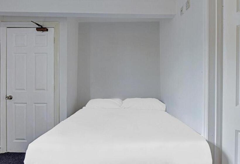 تختخواب و صبحانه The Gables Hotel, Birmingham Airport