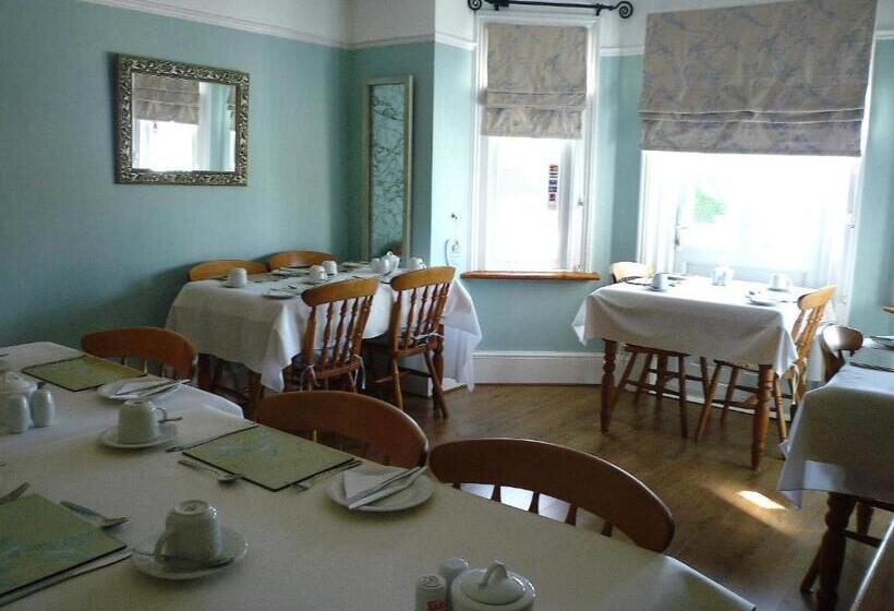 تختخواب و صبحانه The Norman Guest House