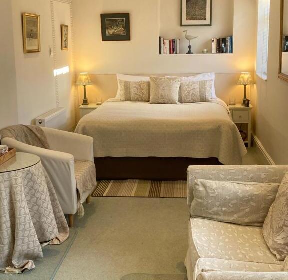 تختخواب و صبحانه The Norwood Guest House