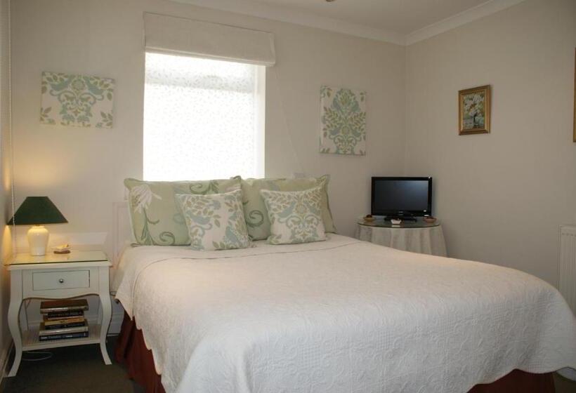 تختخواب و صبحانه The Norwood Guest House