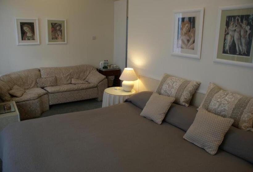 تختخواب و صبحانه The Norwood Guest House
