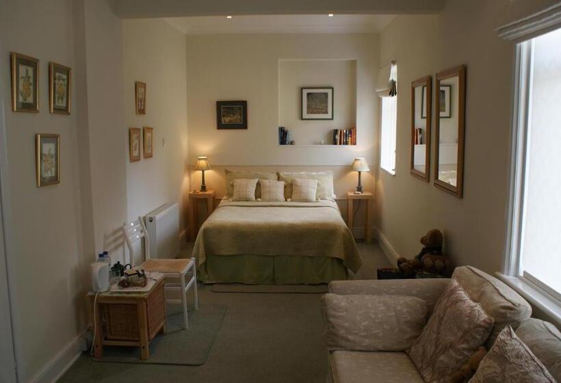 تختخواب و صبحانه The Norwood Guest House