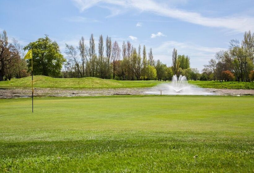 هتل Dudsbury Golf Club   And Spa