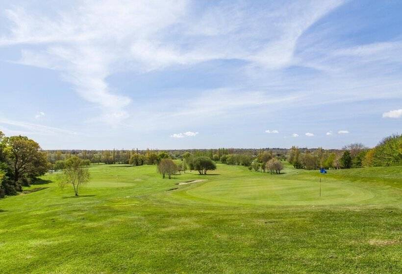 هتل Dudsbury Golf Club   And Spa