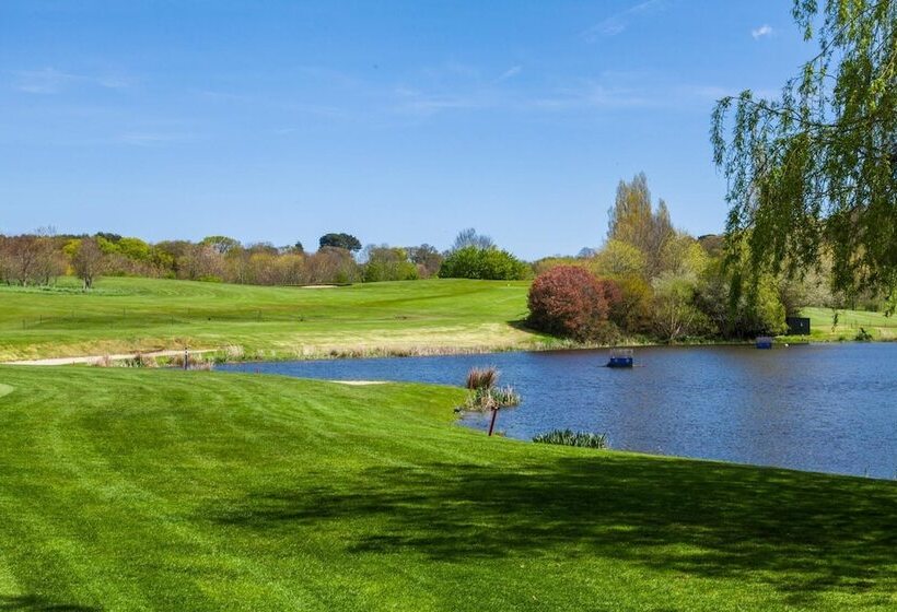 هتل Dudsbury Golf Club   And Spa