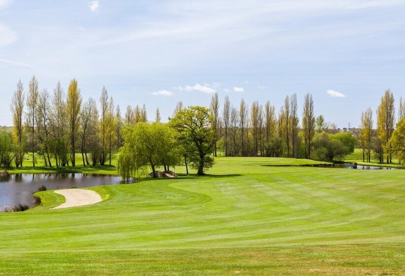 هتل Dudsbury Golf Club   And Spa