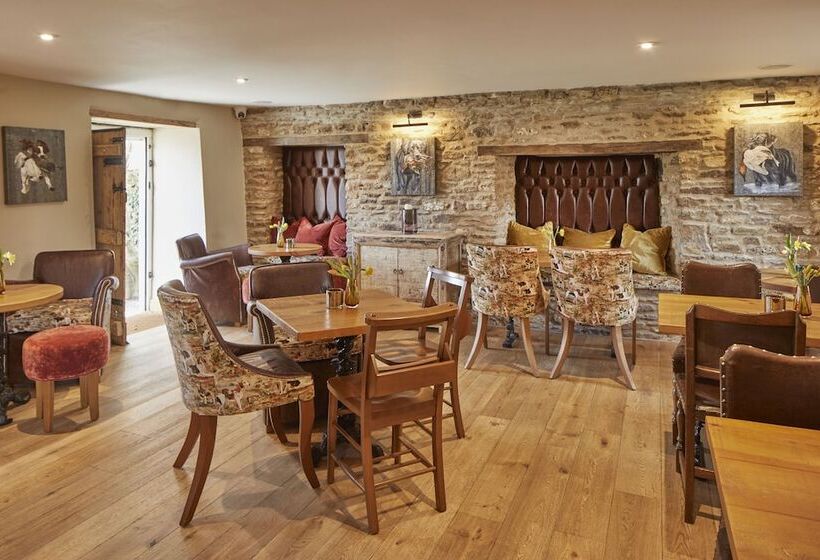 هتل Full Moon Inn Rudge