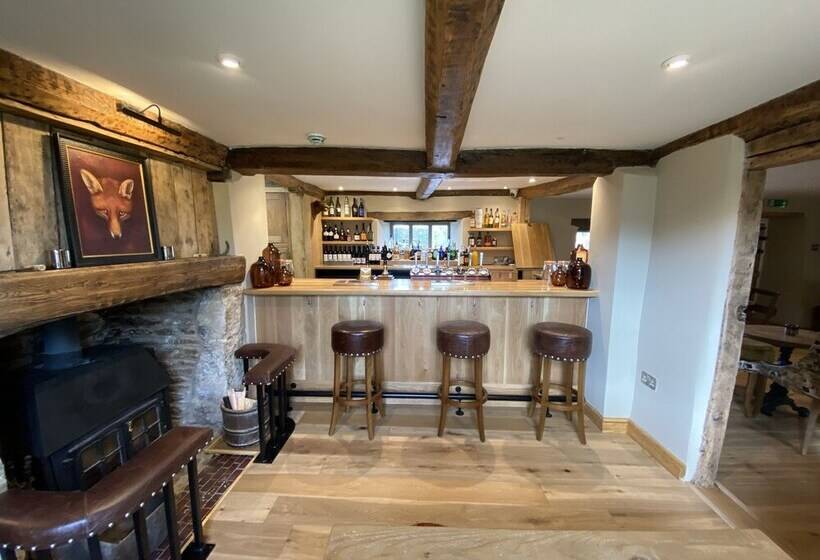 هتل Full Moon Inn Rudge
