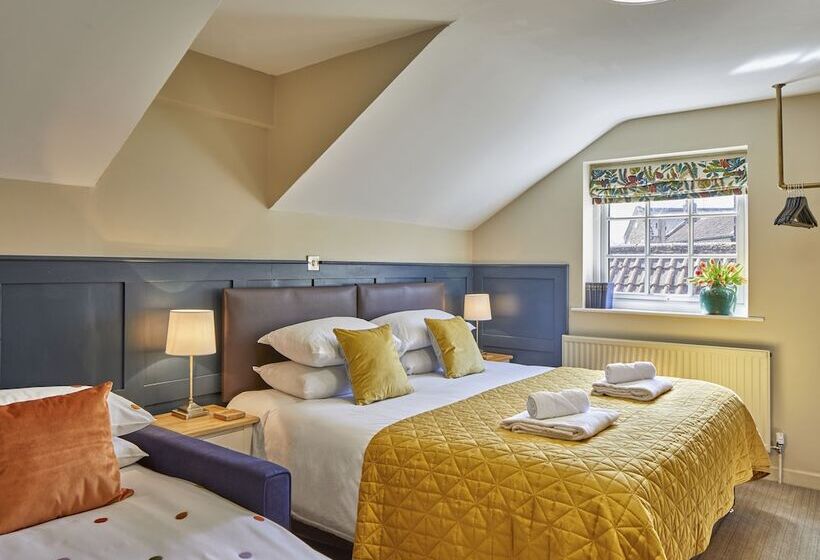 هتل Full Moon Inn Rudge