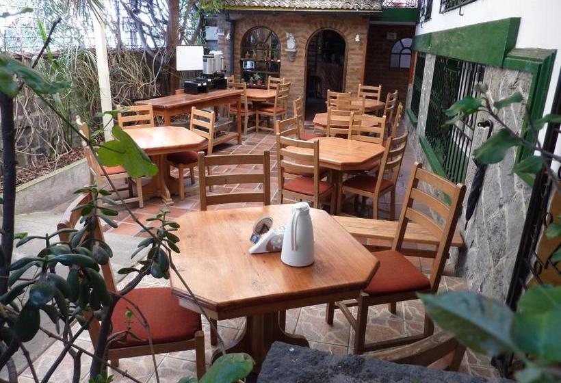 호텔 Hostal Zentrum