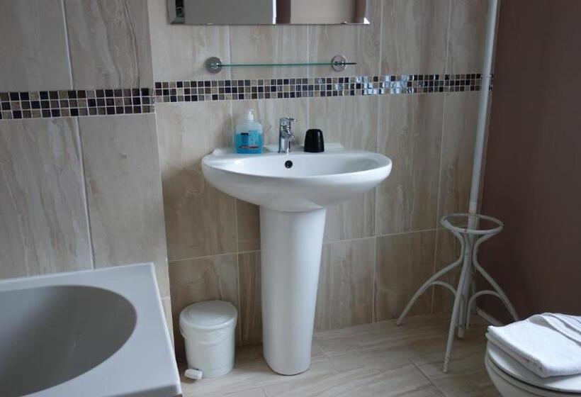 בית מלון כפרי Kensington