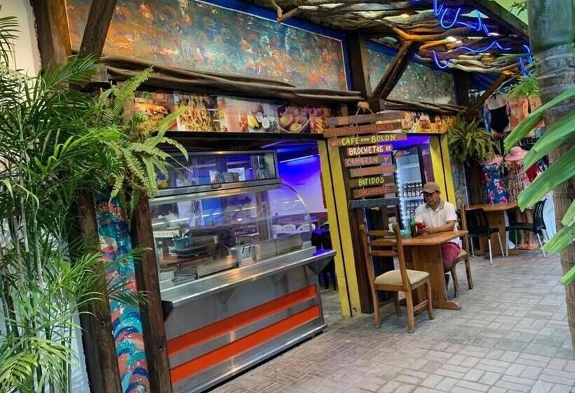 هتل La Barca