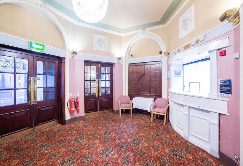 فندق Station Road Inn