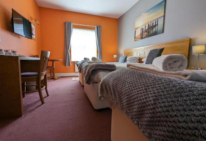 בית מלון כפרי The Earl Of Derby