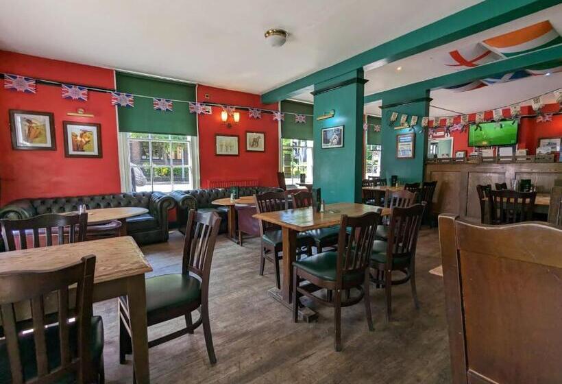 בית מלון כפרי The Earl Of Derby