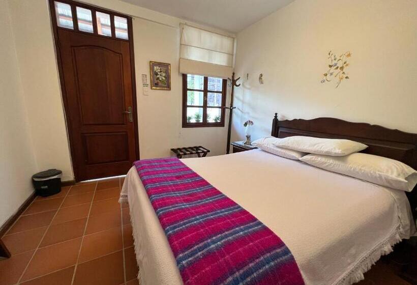 Sakti Hostal B&b
