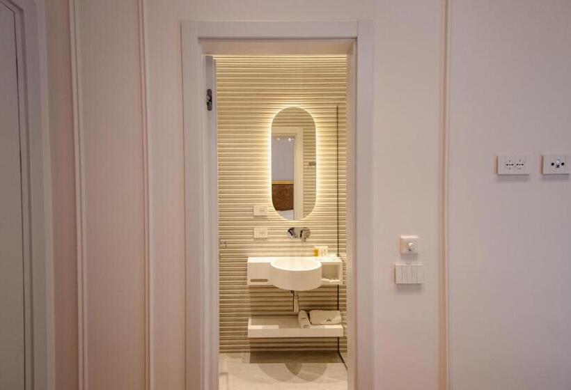 The Crown Boutique Hotel & Spa