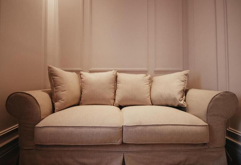 The Crown Boutique Hotel & Spa