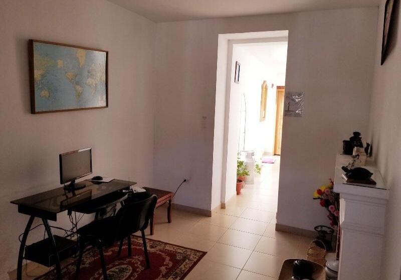 هاستل Heritage Inn