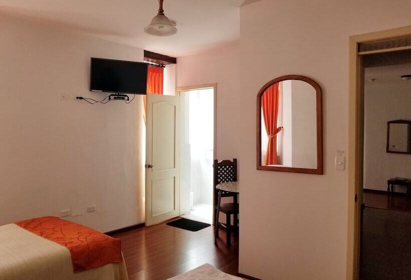 هاستل Heritage Inn