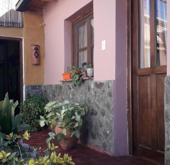 هاستل Hostal Rustyk