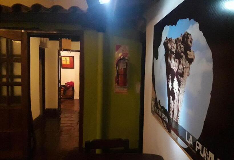 هاستل Hostal Rustyk