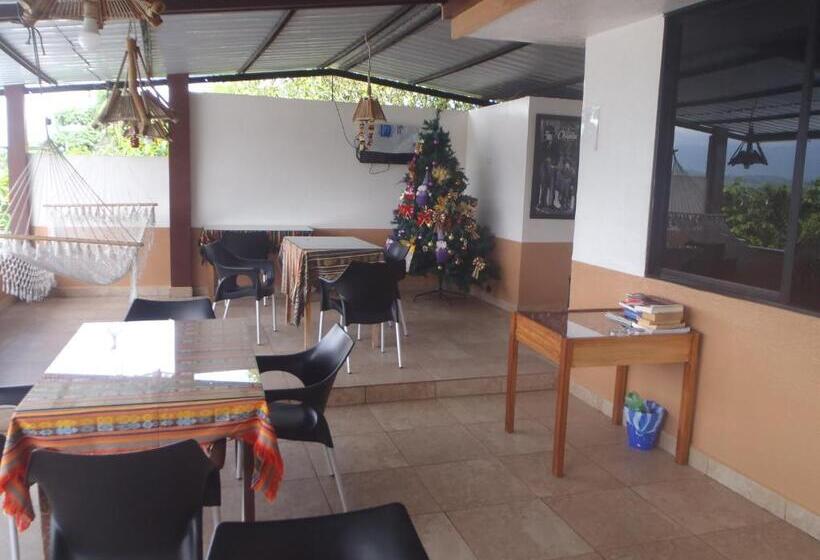 مبيت وإفطار Hostal Limoncocha