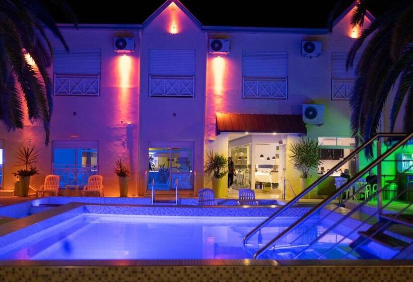 هتل Alto Verde Suite & Apart
