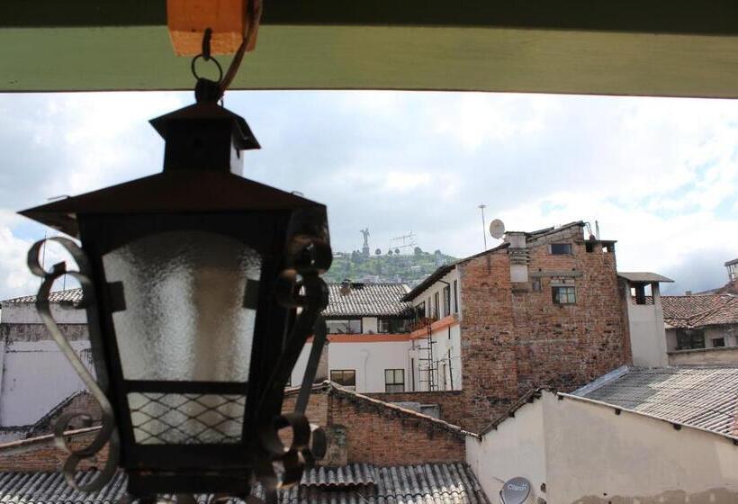 هتل Hostal Yumbo Imperial