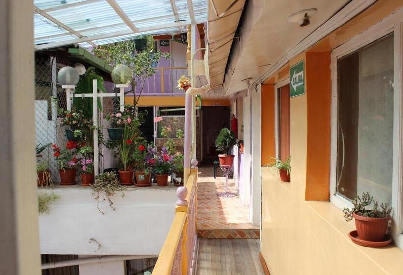 هتل Hostal Yumbo Imperial