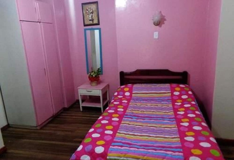 هتل Hostal Yumbo Imperial