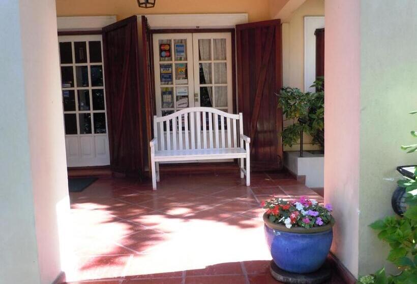 هتل Las Araucarias