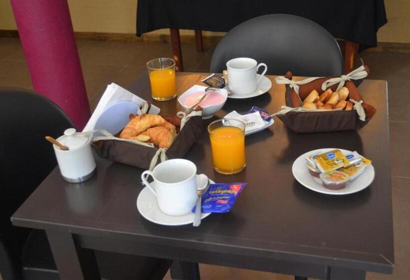 فندق Portal Del Río