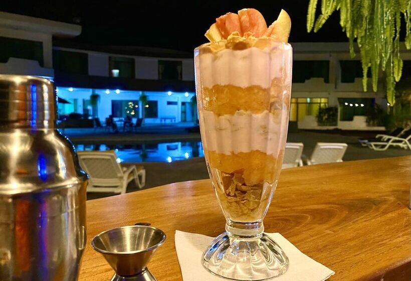 هتل Galapagos Tortuga Bay