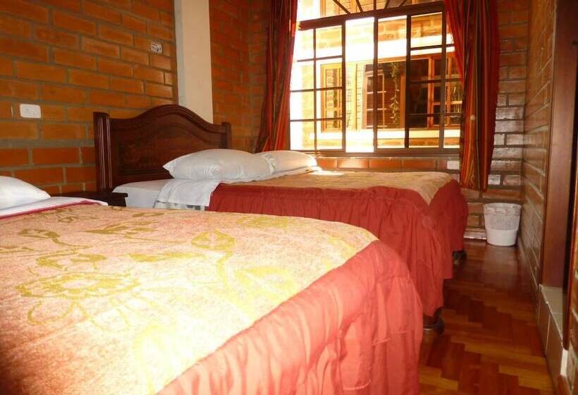 هاستل Hostal Nomada