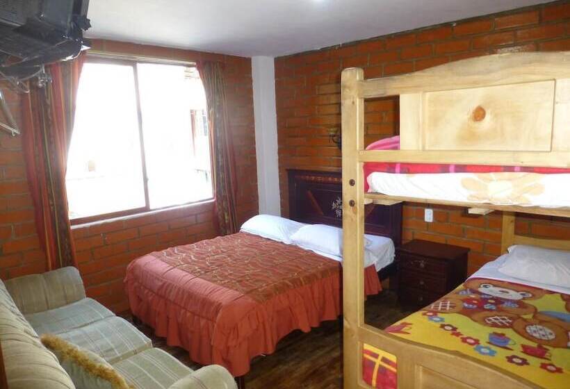 هاستل Hostal Nomada