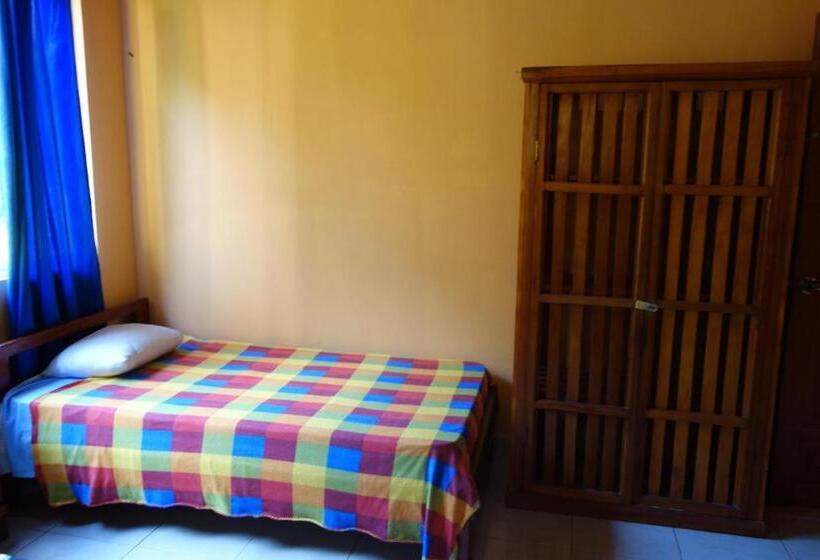 هاستل Hostal Tena ñaui