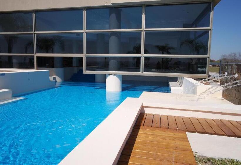 Arena Resort