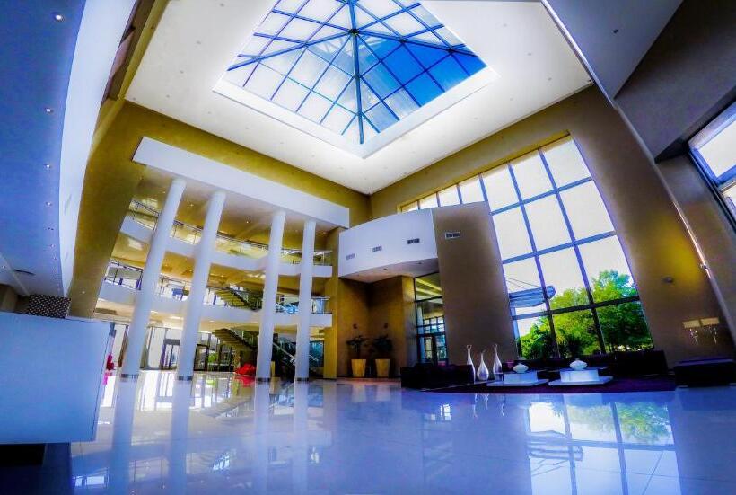 Arena Resort