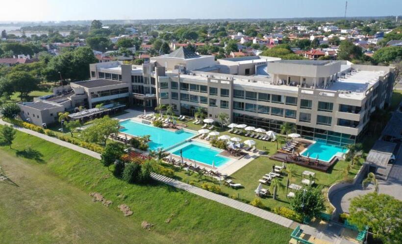 Arena Resort