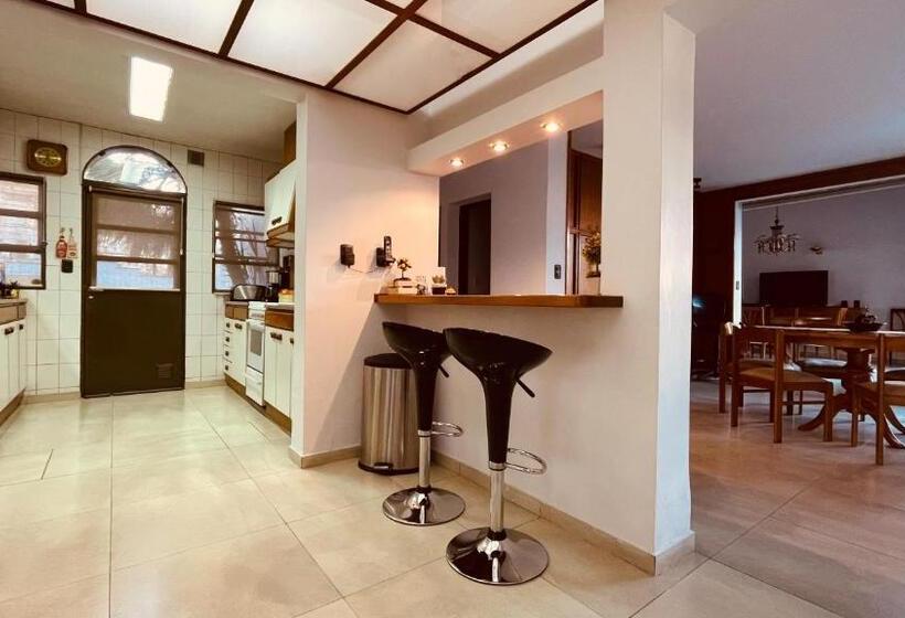 تختخواب و صبحانه Blue Sky Mendoza