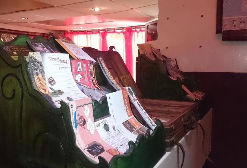 تختخواب و صبحانه Flying Donkey