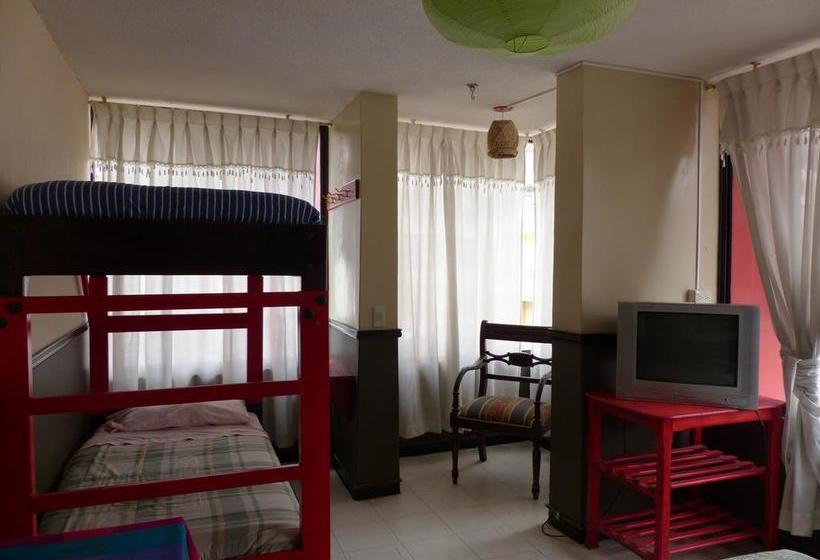 تختخواب و صبحانه Flying Donkey