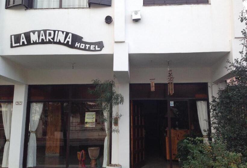 تختخواب و صبحانه La Marina