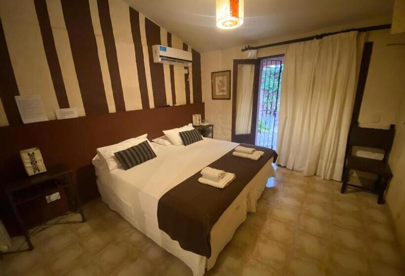 تختخواب و صبحانه Las Chirimoyas