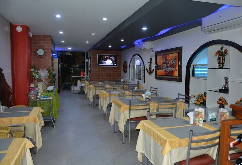 هتل Casablanca Salinas